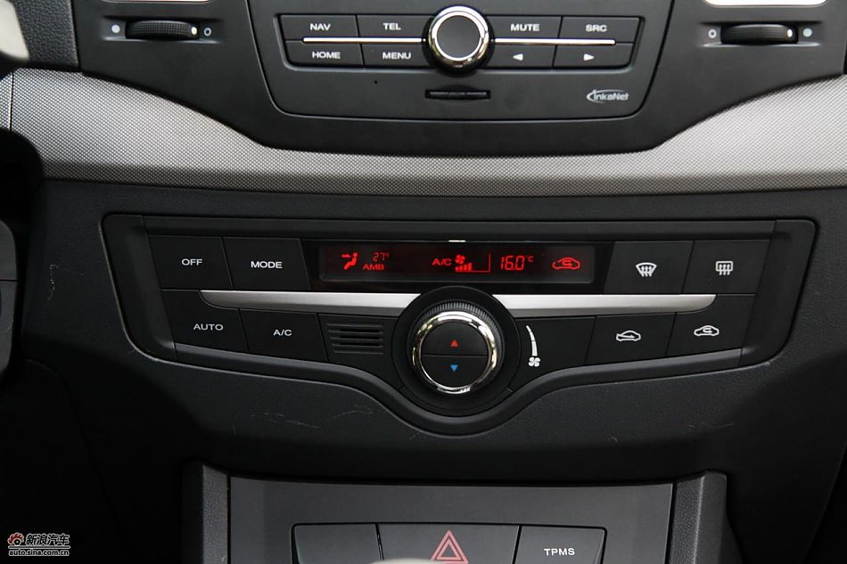 新浪汽车深圳试驾荣威350-内饰