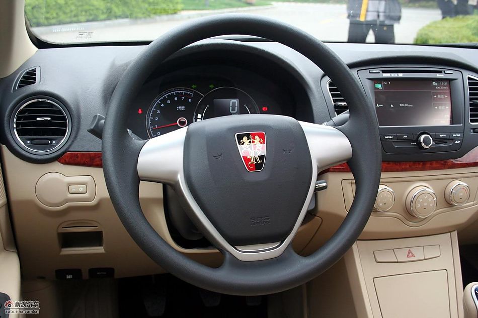 上海汽车荣威350内饰实拍