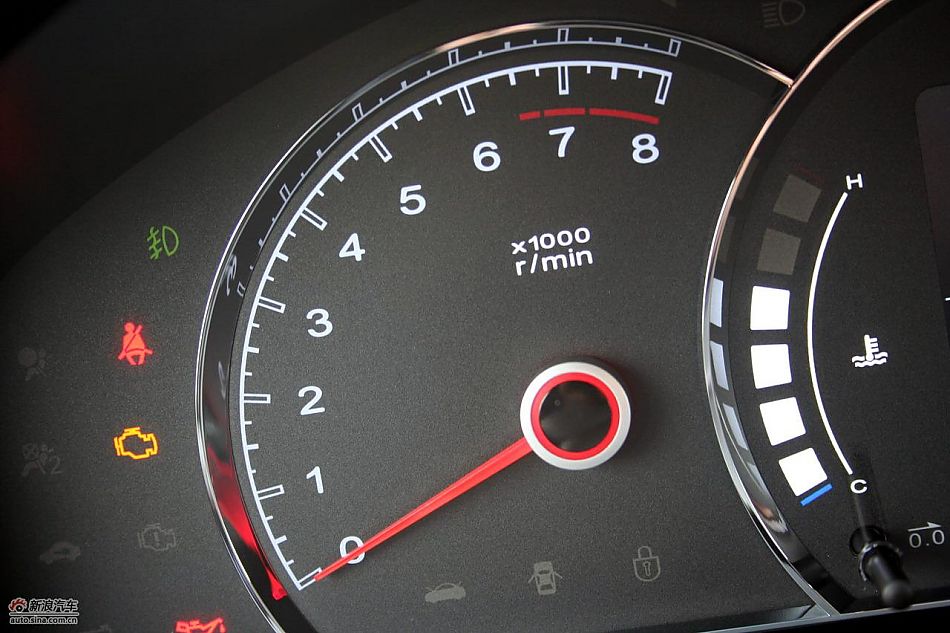 上海汽车荣威350内饰实拍