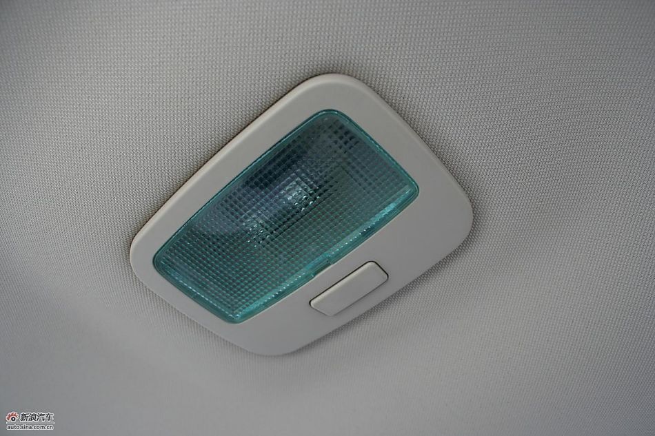 上海汽车荣威350内饰实拍