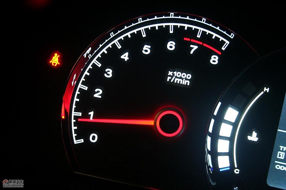 上海汽车荣威350内饰实拍