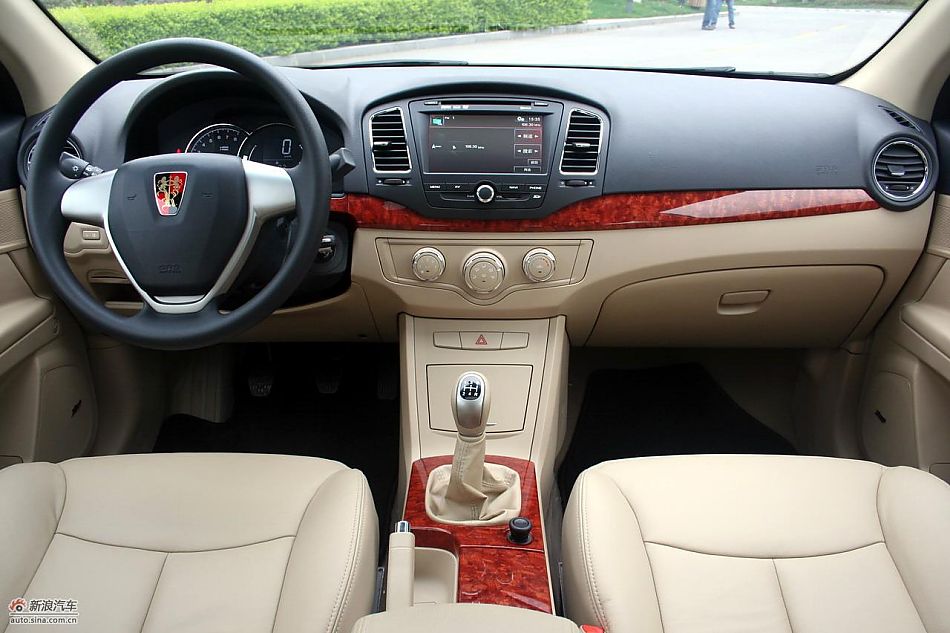 上海汽车荣威350内饰实拍