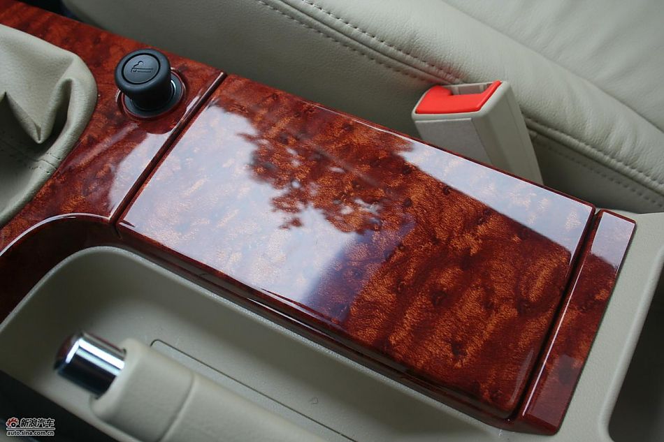 上海汽车荣威350内饰实拍