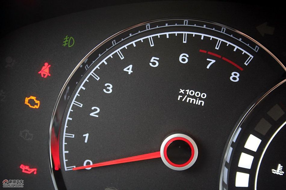 上海汽车荣威350内饰实拍