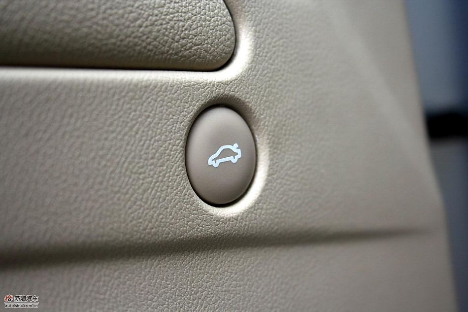上海汽车荣威350内饰实拍