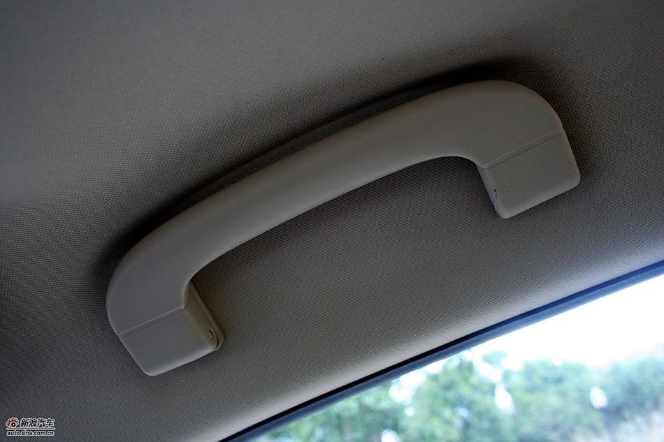 上海汽车荣威350内饰实拍