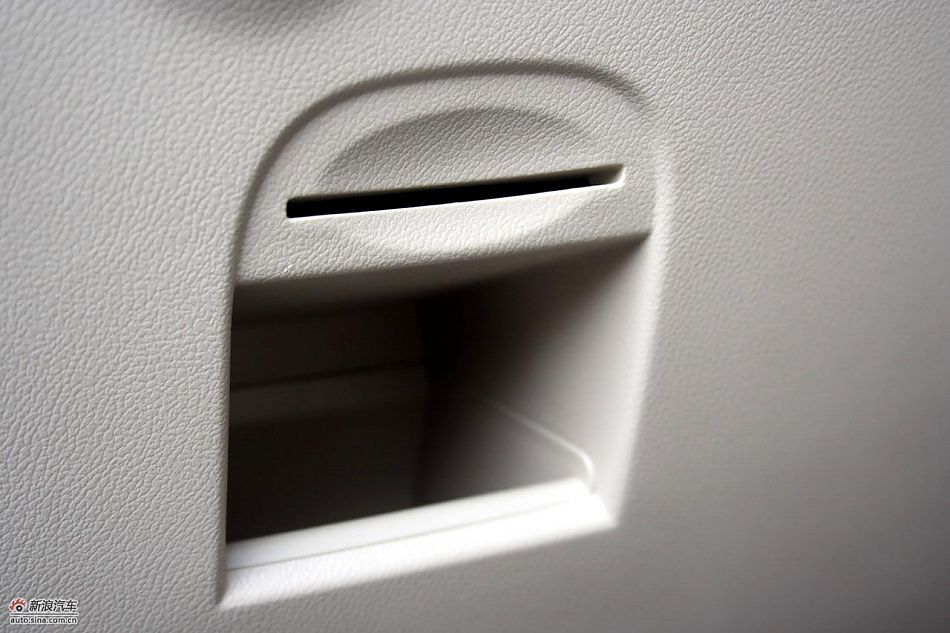 上海汽车荣威350内饰实拍