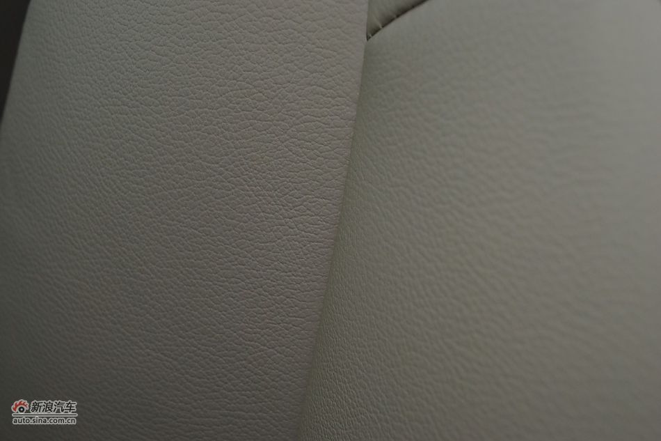 2010款荣威350 1.5L自动讯豪版