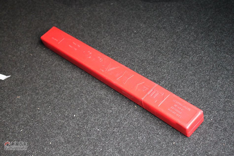 发动机、底盘悬挂及后备箱