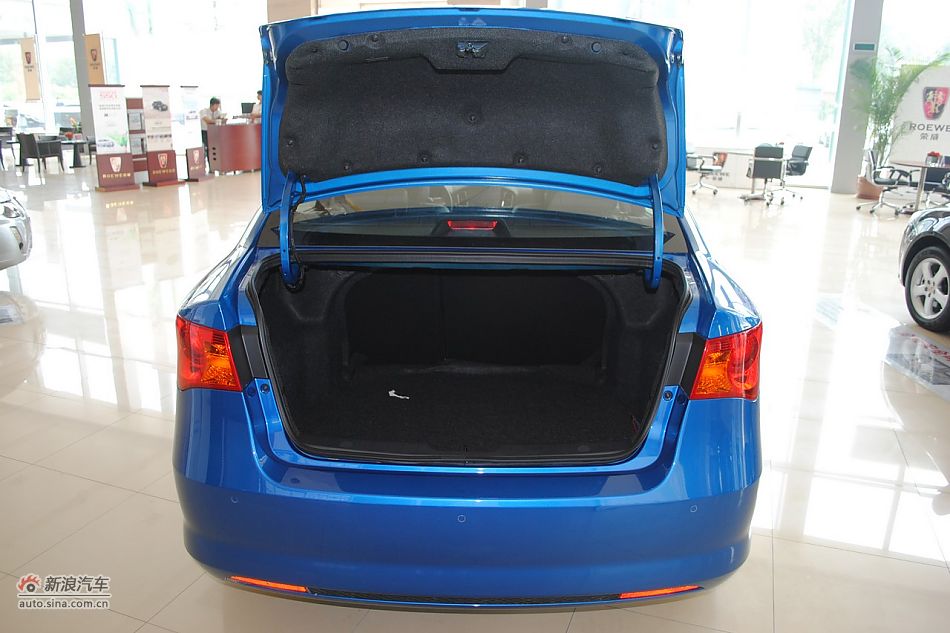 发动机、底盘悬挂及后备箱