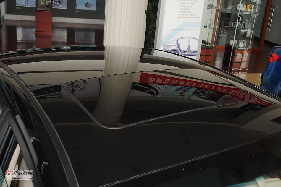 2010款荣威350 1.5L自动讯豪版