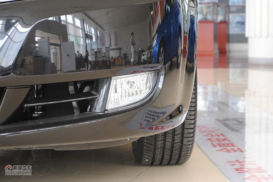 2010款荣威350 1.5L自动讯豪版