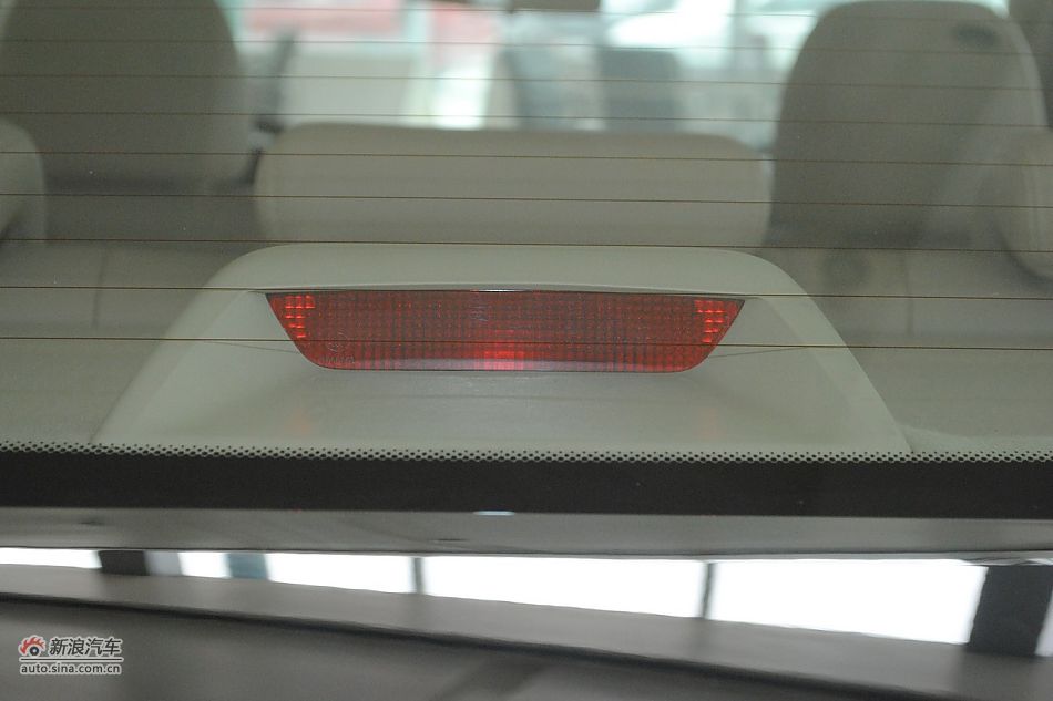 2010款荣威350 1.5L自动讯豪版