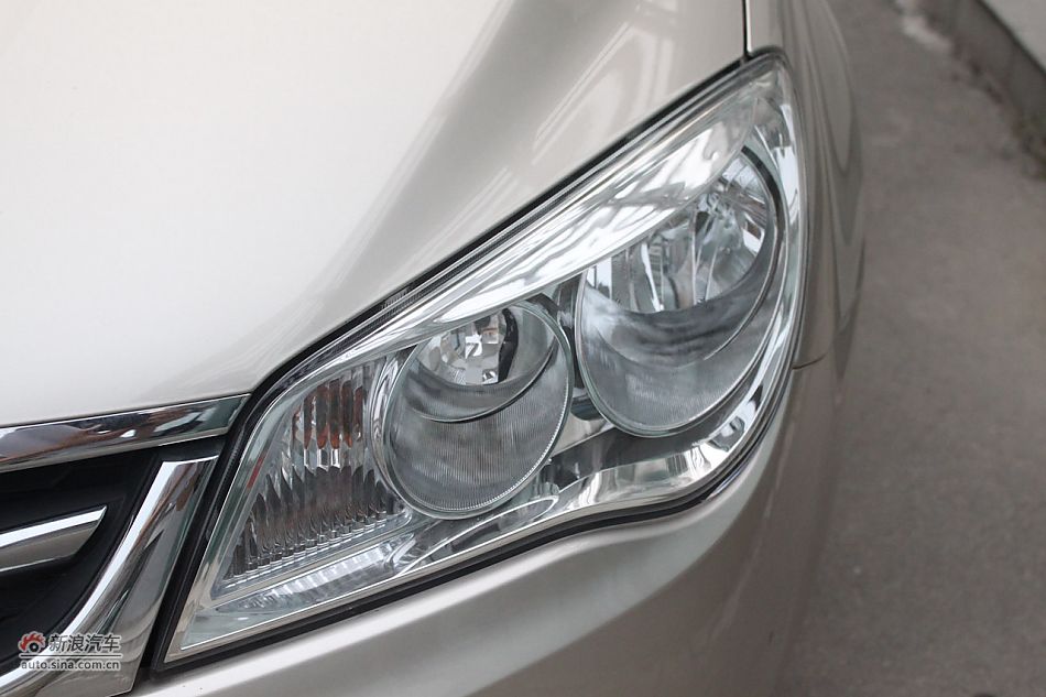 车辆外观及细节