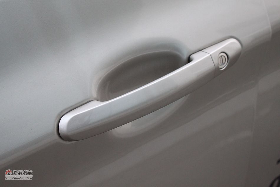 车辆外观及细节