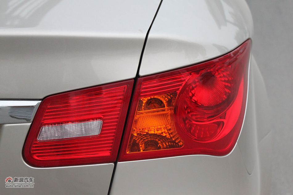 车辆外观及细节