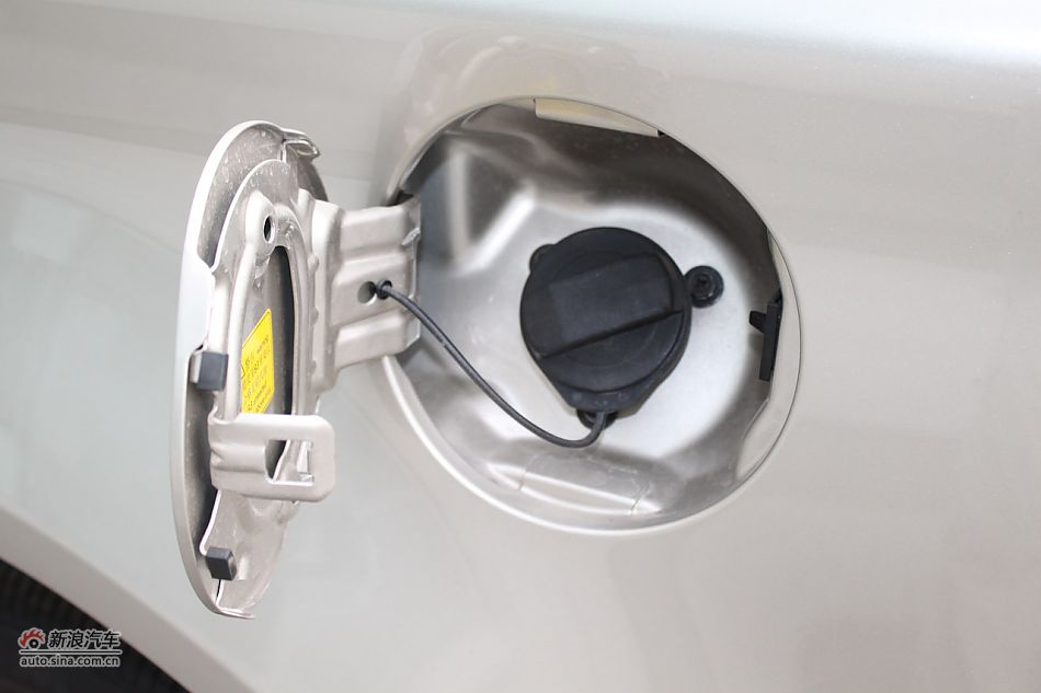 发动机、底盘悬挂及后备箱