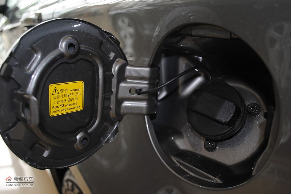 发动机、底盘悬挂及后备箱