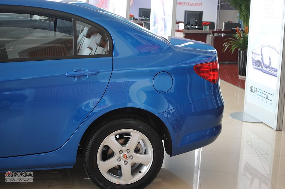 车辆外观及细节