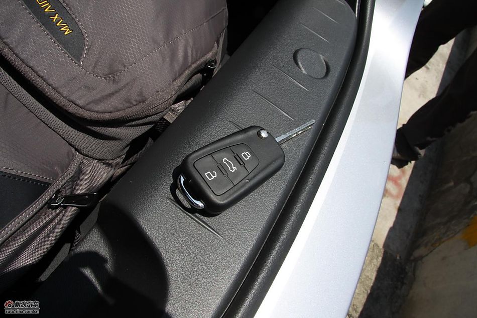 新浪汽车深圳试驾荣威350-其他