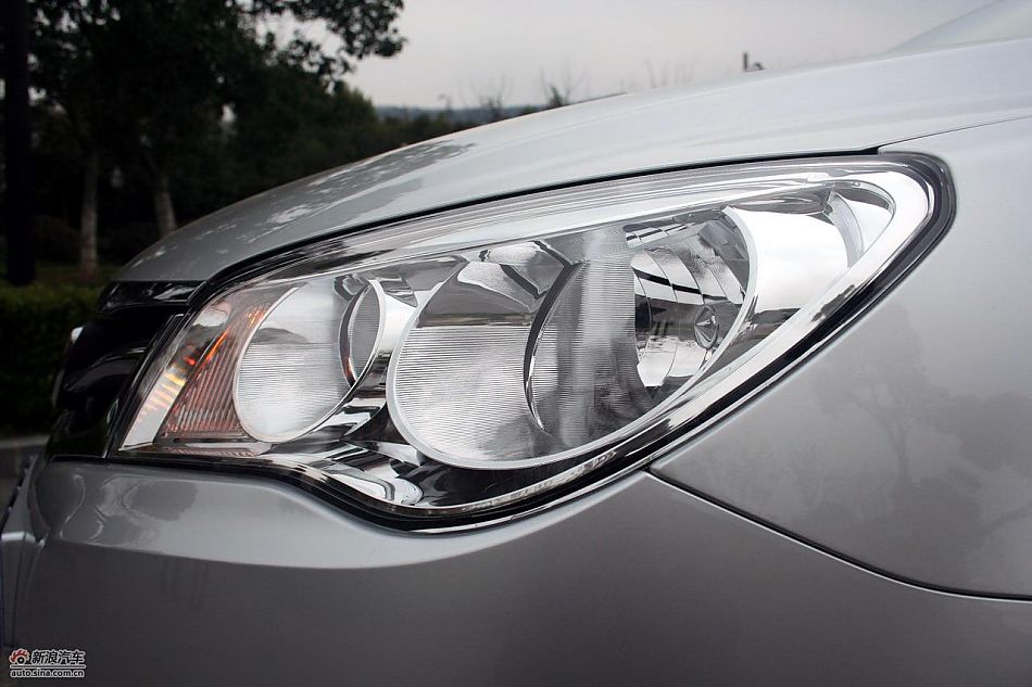 上海汽车荣威350外观实拍