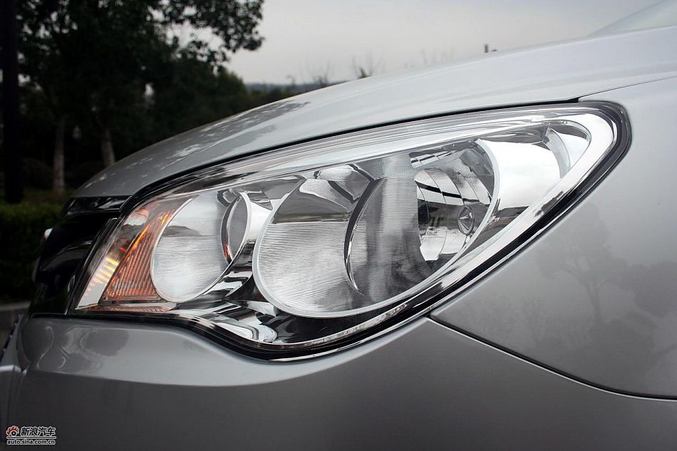 上海汽车荣威350外观实拍