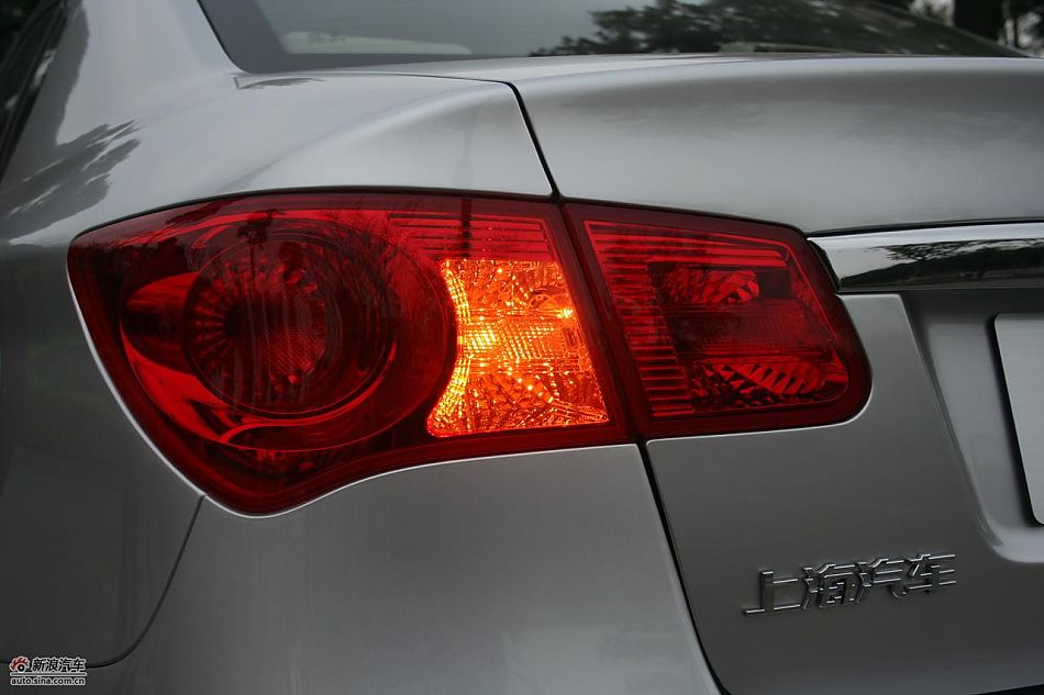 上海汽车荣威350外观实拍