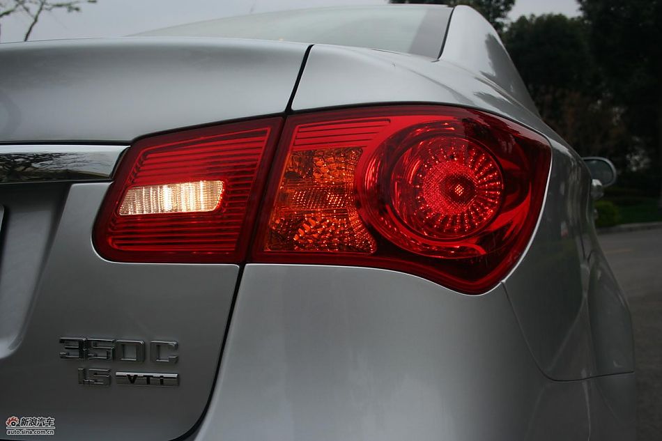 上海汽车荣威350外观实拍