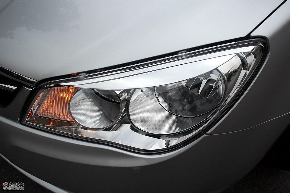 上海汽车荣威350外观实拍