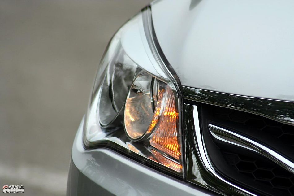 上海汽车荣威350外观实拍