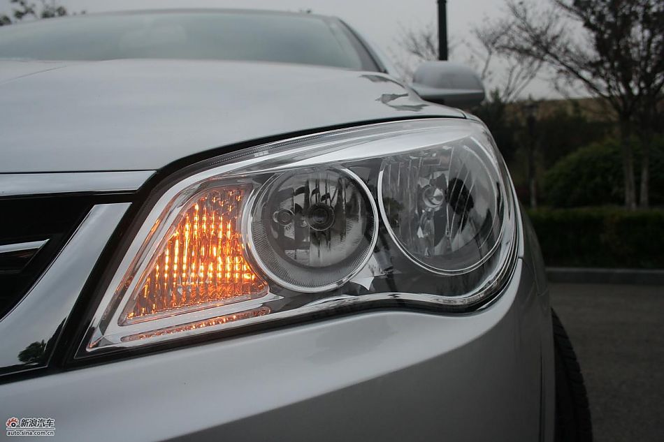 上海汽车荣威350外观实拍