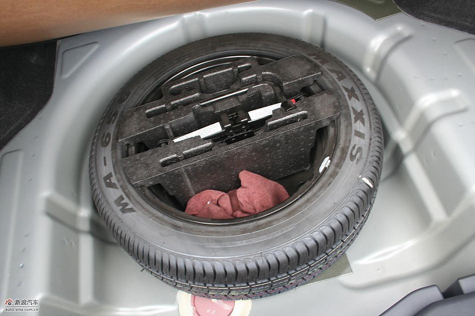 上海汽车荣威350实拍图