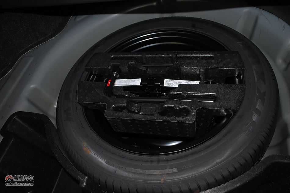 2010款荣威350 1.5L自动讯豪版