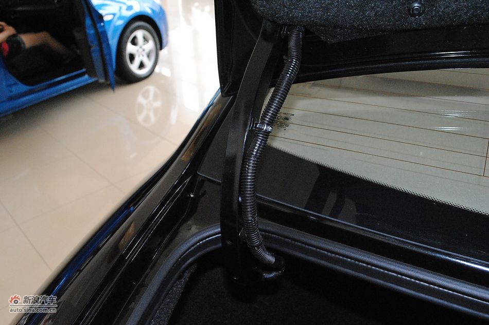 2010款荣威350 1.5L自动讯豪版