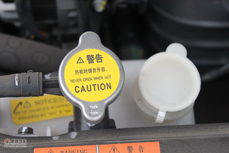 发动机、底盘悬挂及后备箱