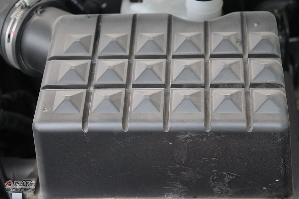 发动机、底盘悬挂及后备箱