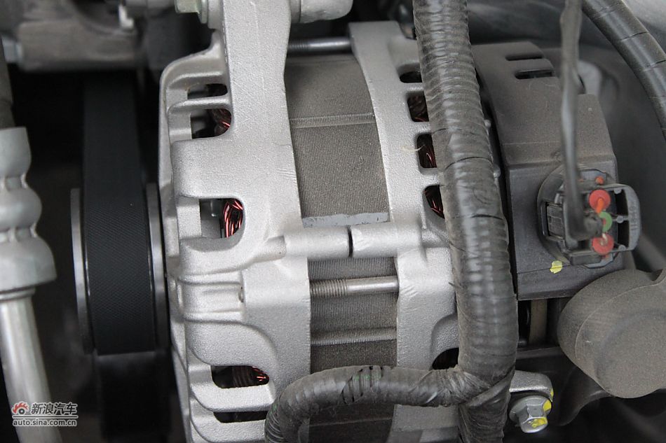 发动机、底盘悬挂及后备箱