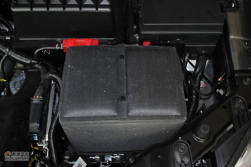 发动机、底盘悬挂及后备箱