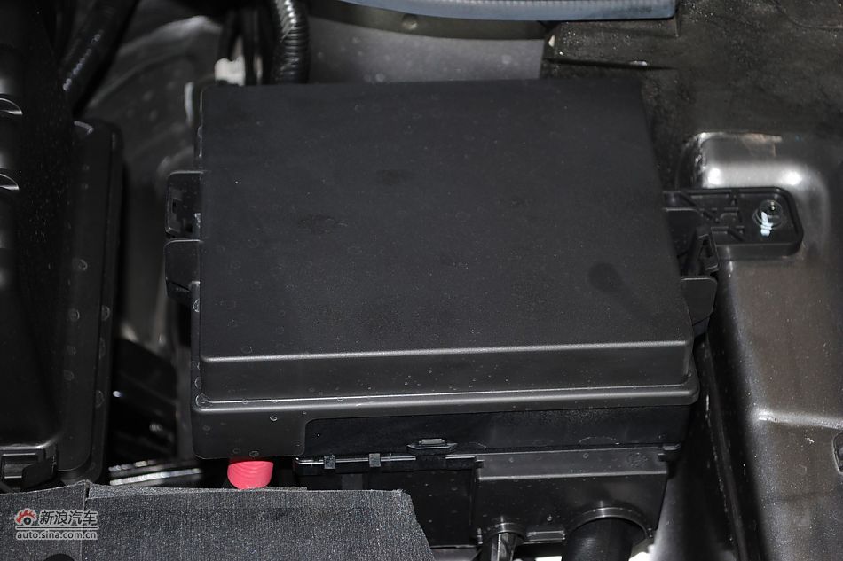 发动机、底盘悬挂及后备箱