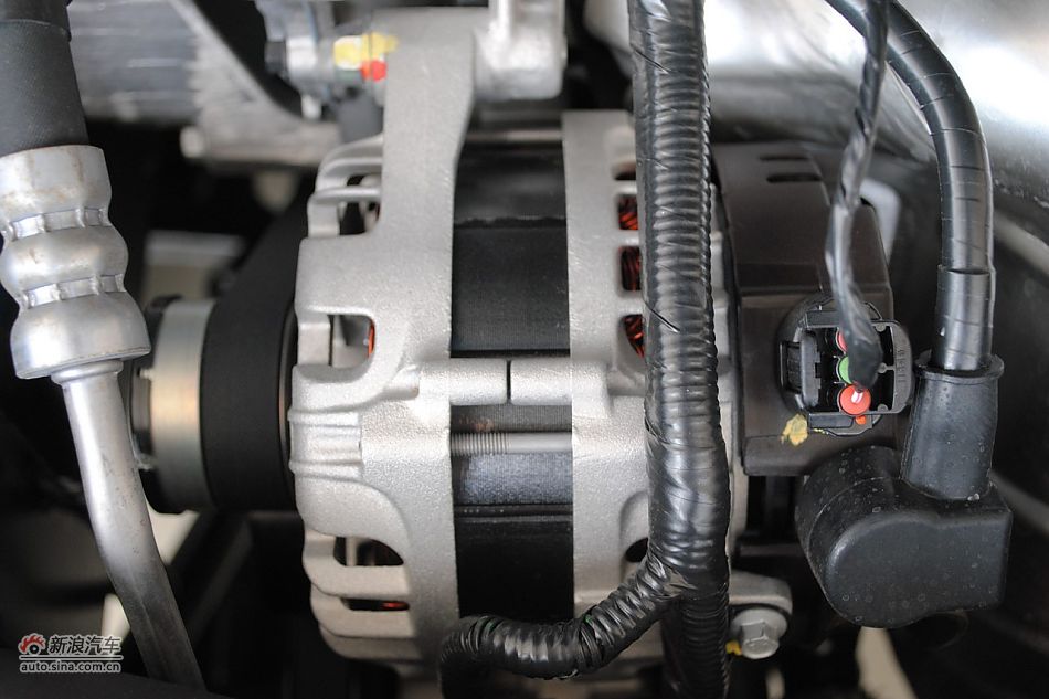 发动机、底盘悬挂及后备箱