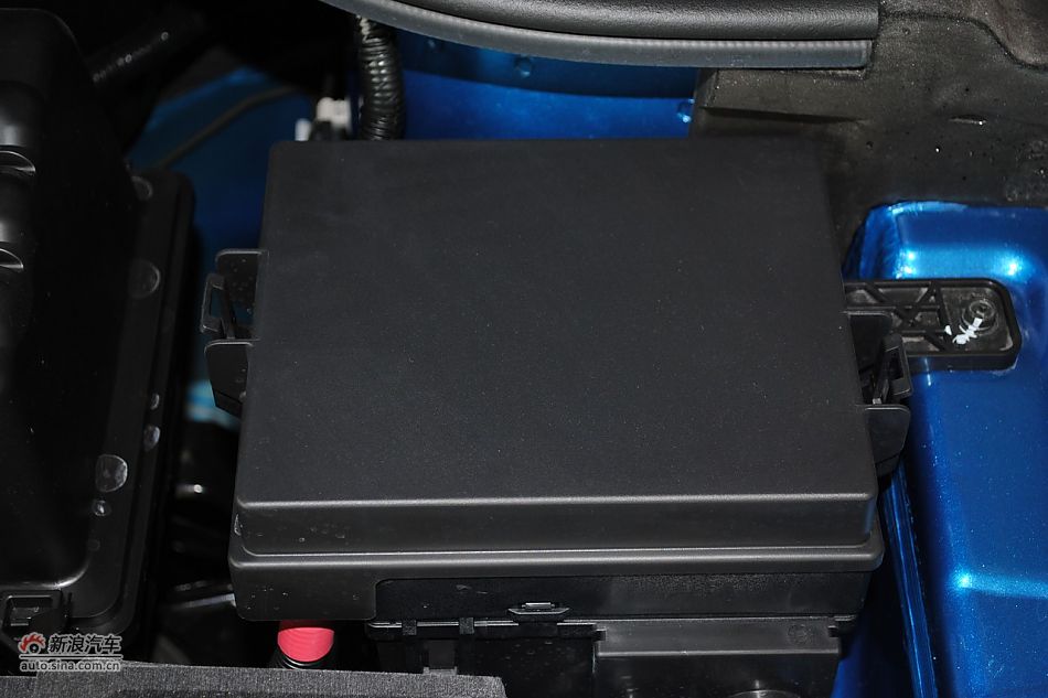 发动机、底盘悬挂及后备箱