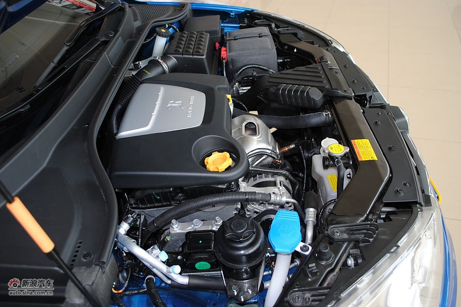 发动机、底盘悬挂及后备箱