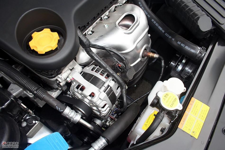 上海汽车荣威350实拍图