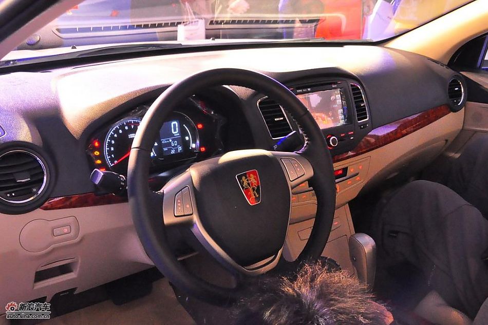 上汽荣威350下线现场新车图