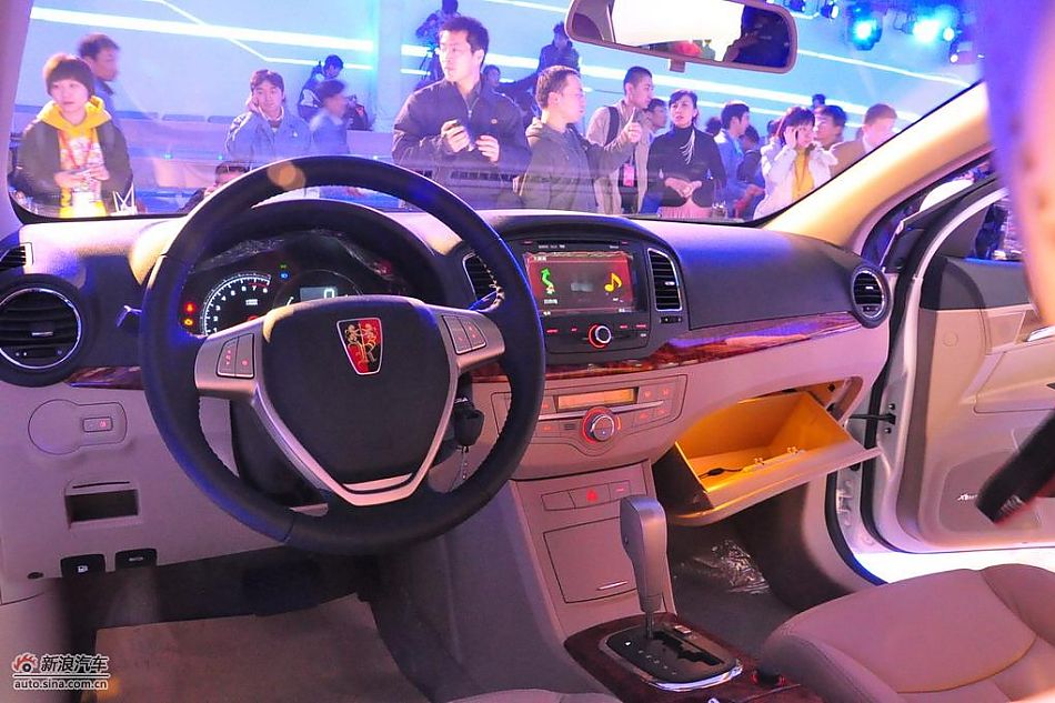 上汽荣威350下线现场新车图