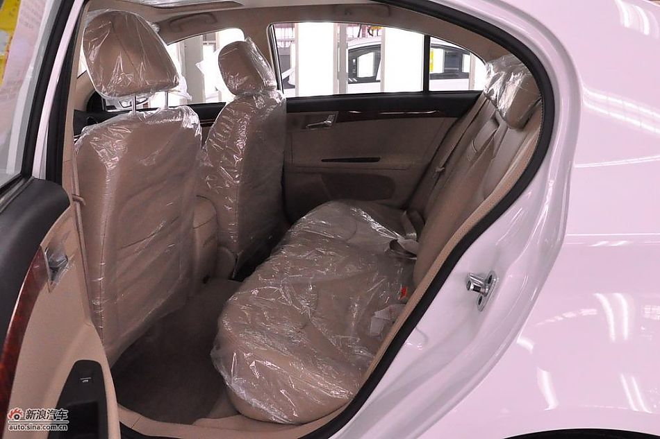 上汽荣威350下线现场新车图