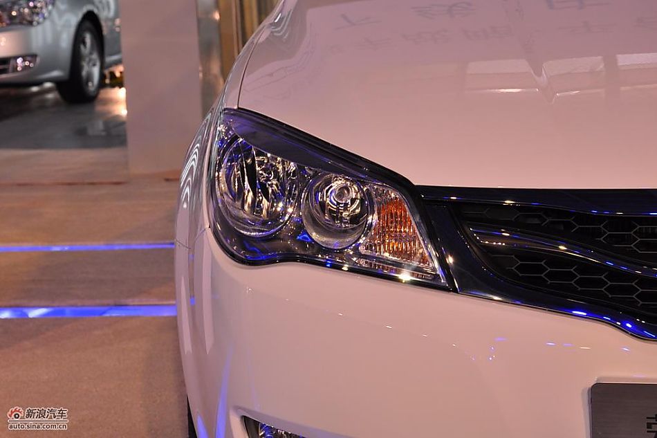 荣威350下线现场新车图