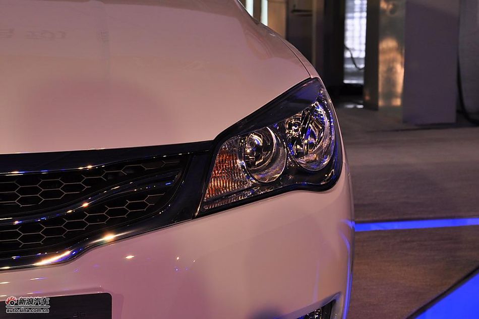 荣威350下线现场新车图