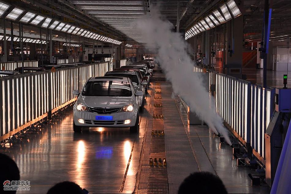 上汽荣威350下线现场图