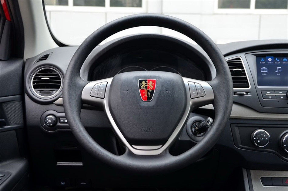 荣威350 2014款 350C 1.5L AT 迅悦版 内饰